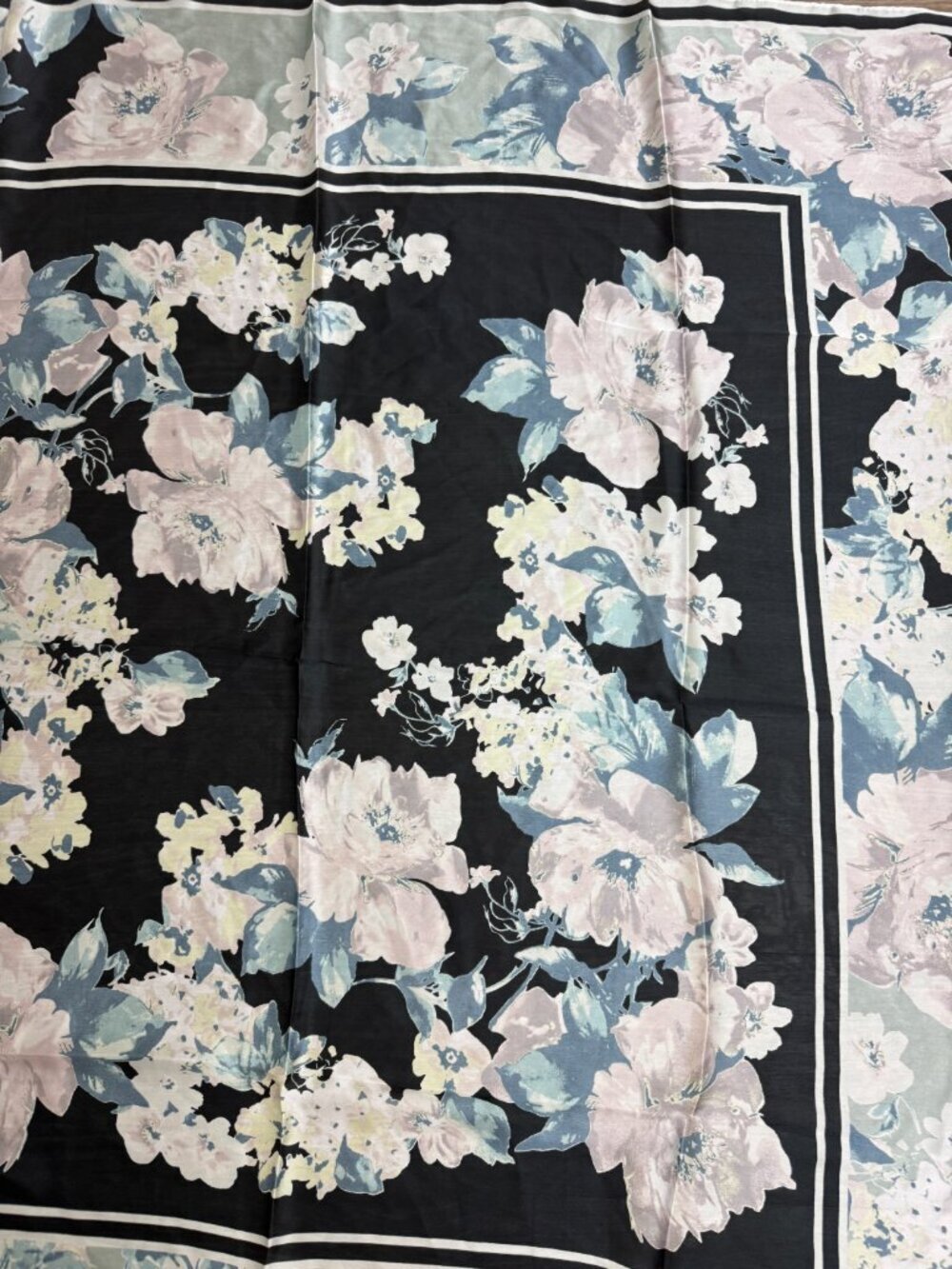 NWOT Large Silk Floral Black & White Scarf  42" x 42" - Picture 6 of 6